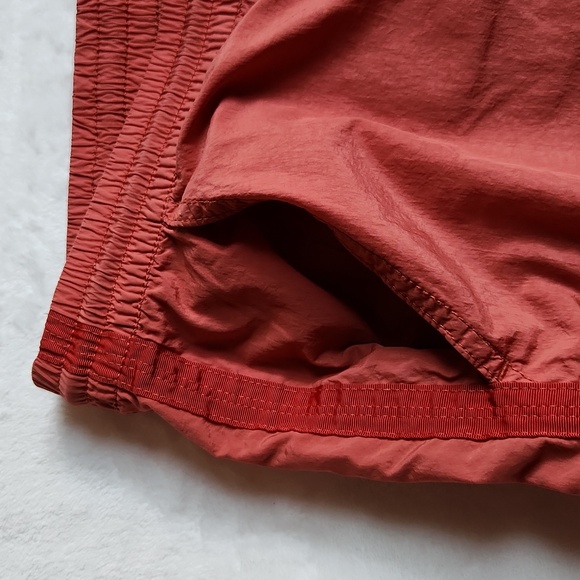 Athleta Women's Sz 16, Burnt Orange, Semi-Fitted with a Mid Rise Nylon Shorts - Picture 5 of 10